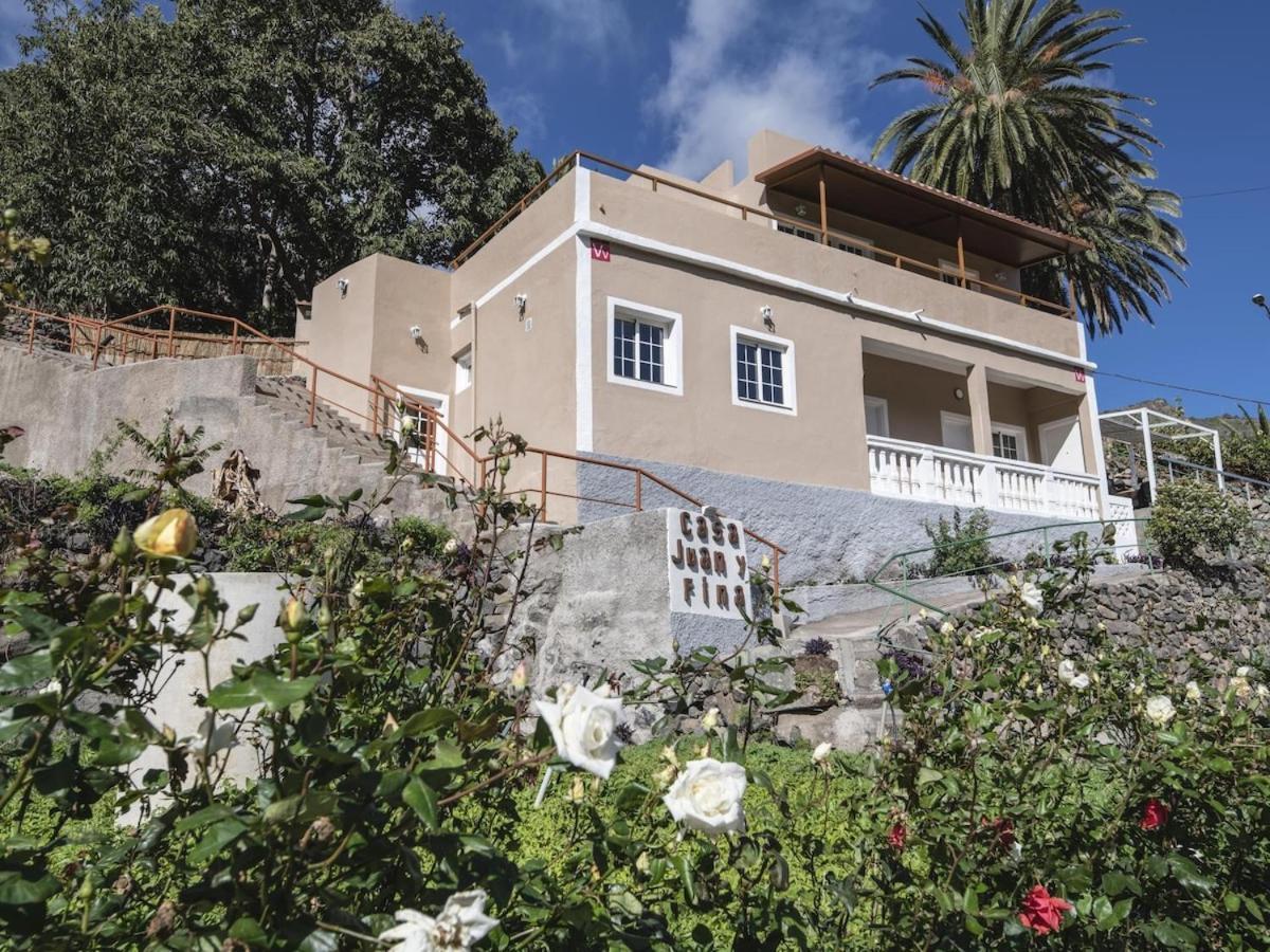 Lightbooking Hermigua Juan Y Fina II Villa Екстериор снимка